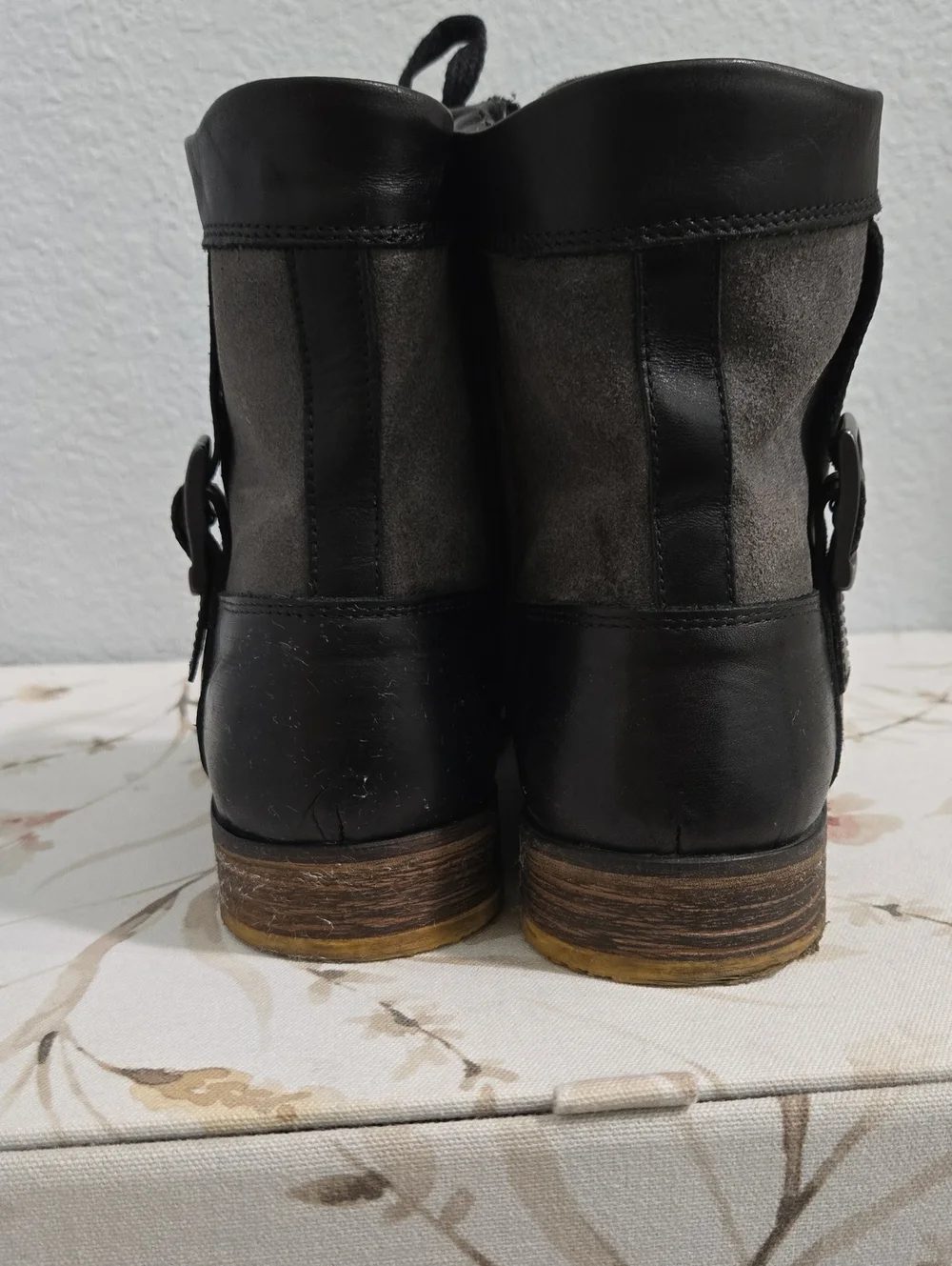 Steve Madden Leather Shoes Lace Up Style